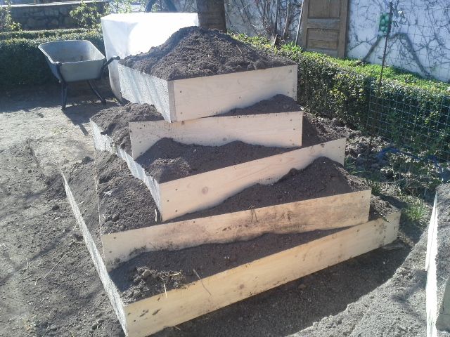 Fünfte Etage und fertig zum bepflanzen